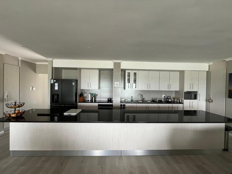 5 Bedroom Property for Sale in Kleinbaai Western Cape